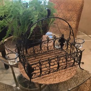 Southern Living Acanthus Basket